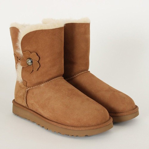 Nwt ugg bailey - ugg, poppy