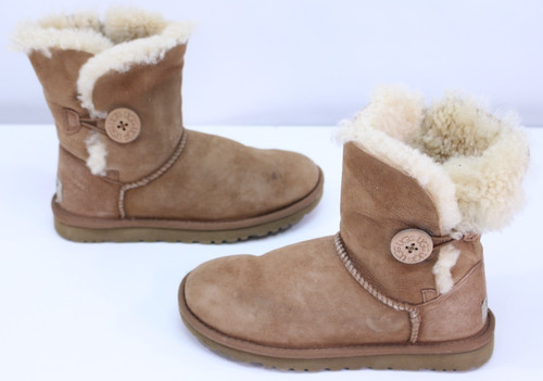 Ugg bailey button 5803 suede - ugg,